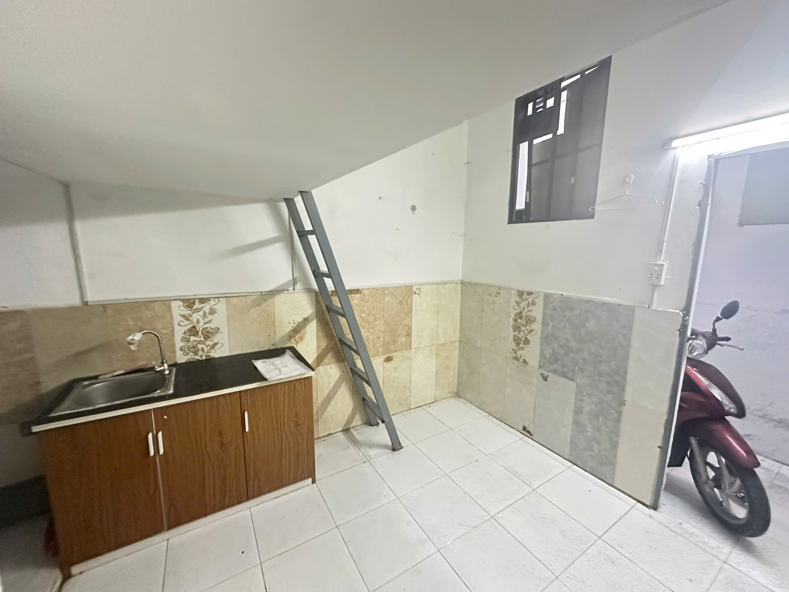 Phòng trọ có nội thất 15m² - Quận 11, TP.HCM
