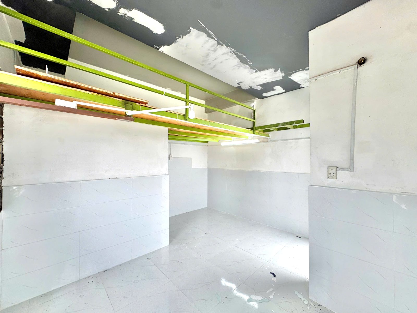 Phòng trọ có nội thất 24m² - Quận 11, TP.HCM