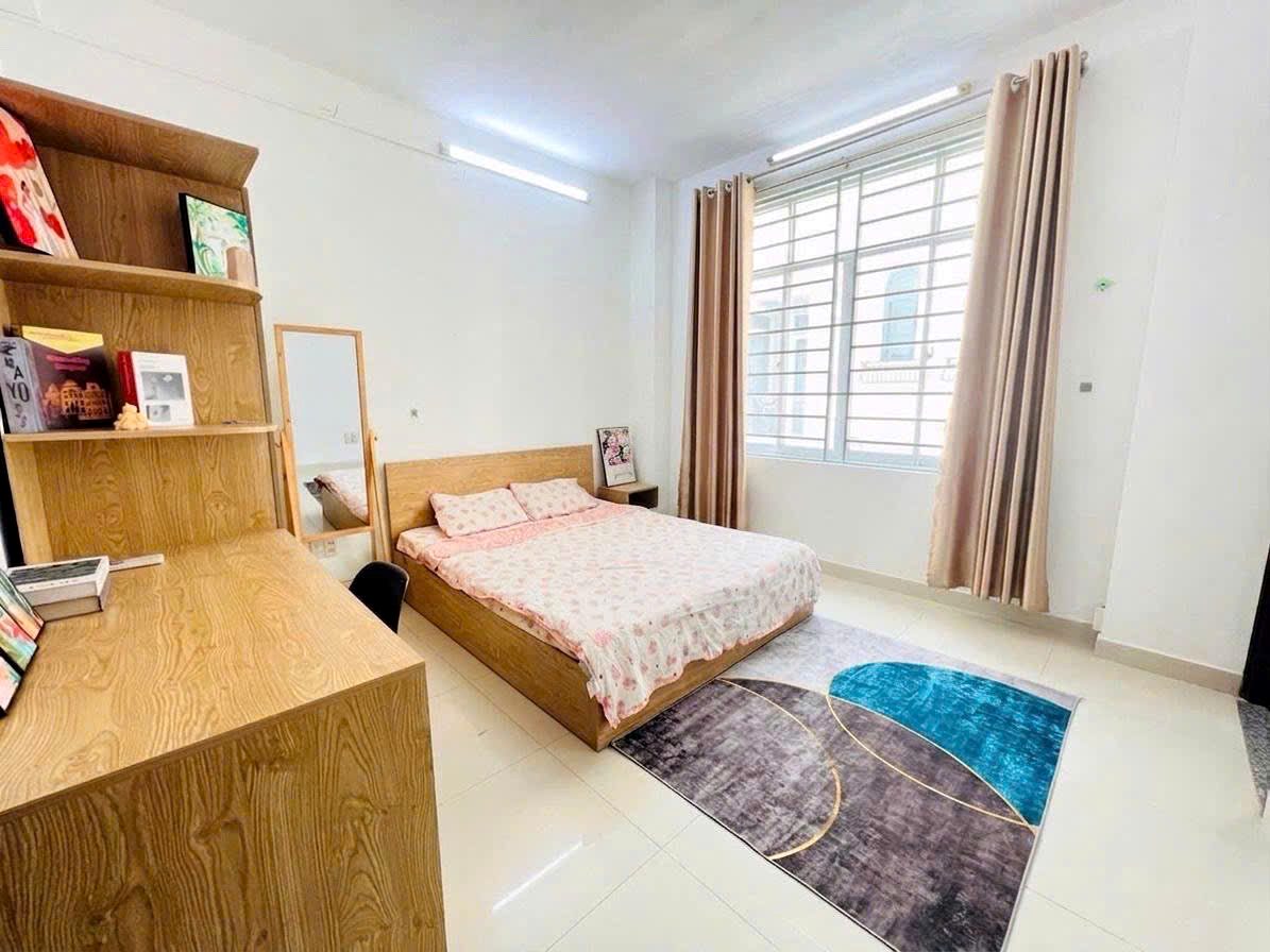Phòng trọ có nội thất 35m² - Quận 1, TP.HCM