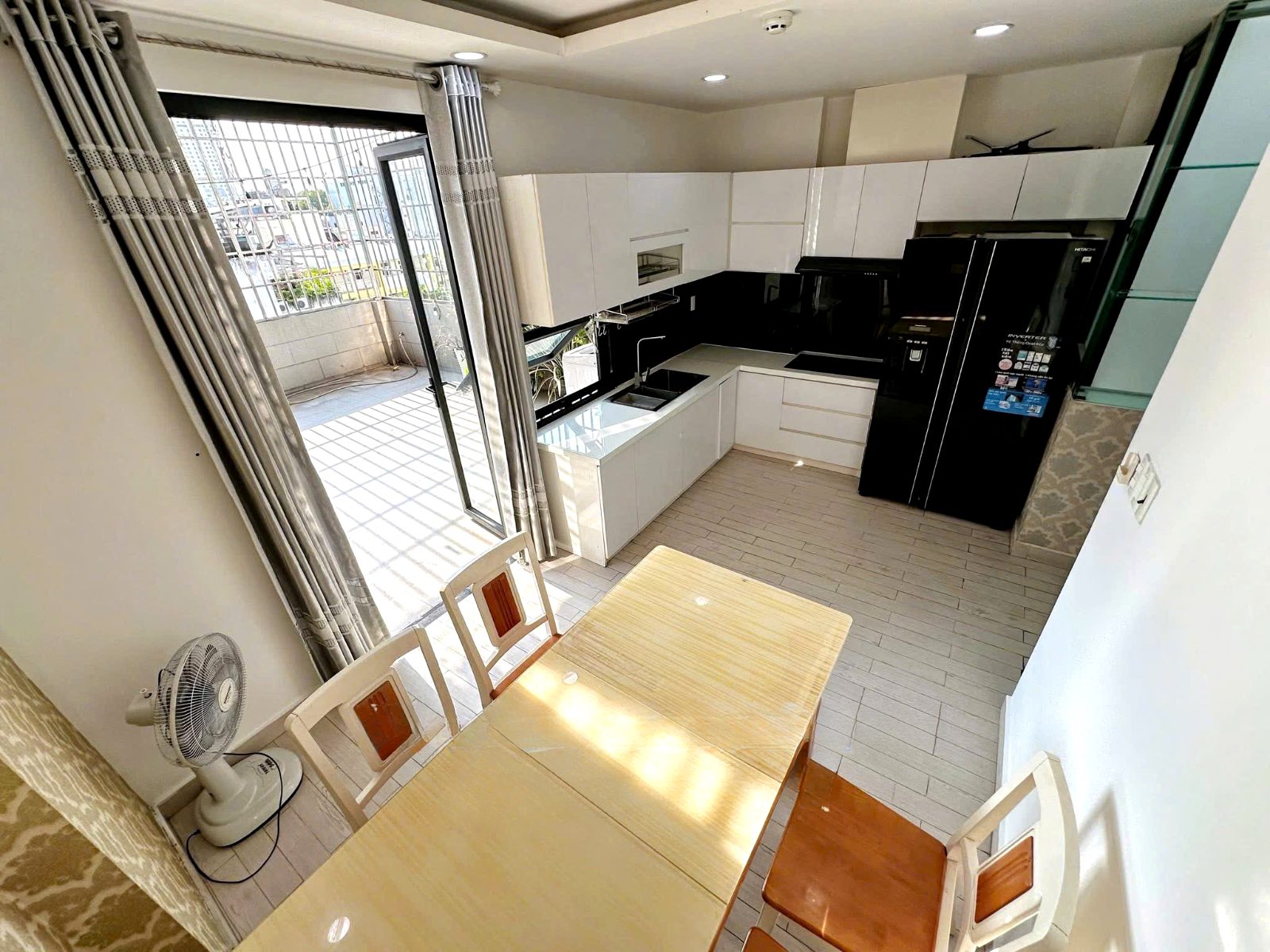 Phòng trọ có nội thất 100m² - Quận 5, TP.HCM