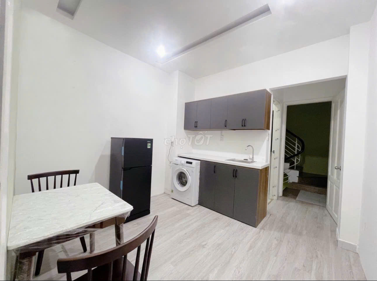 Phòng trọ có nội thất 32m² - Quận 1, TP.HCM