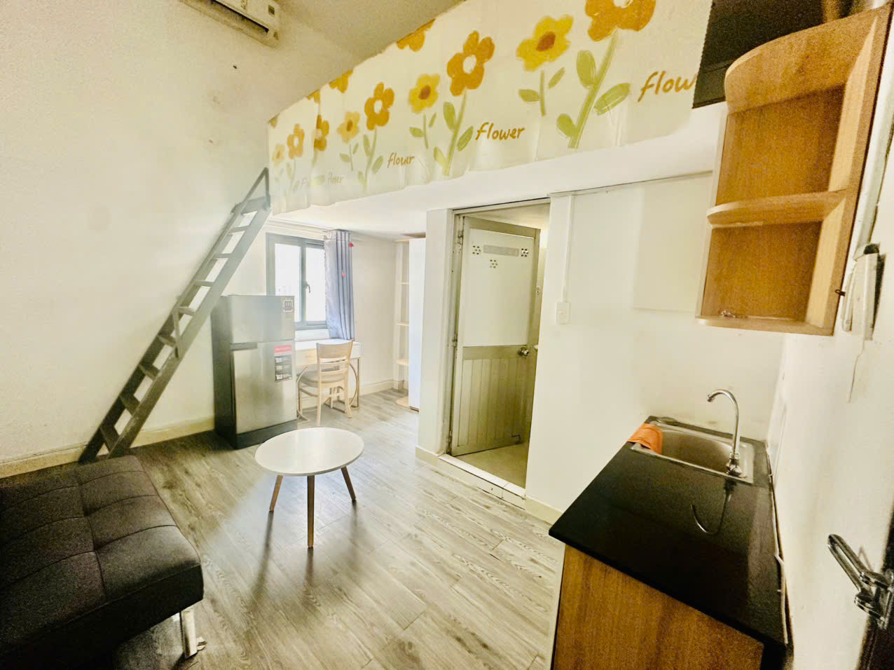 Phòng trọ có nội thất 20m² - Quận 1, TP.HCM