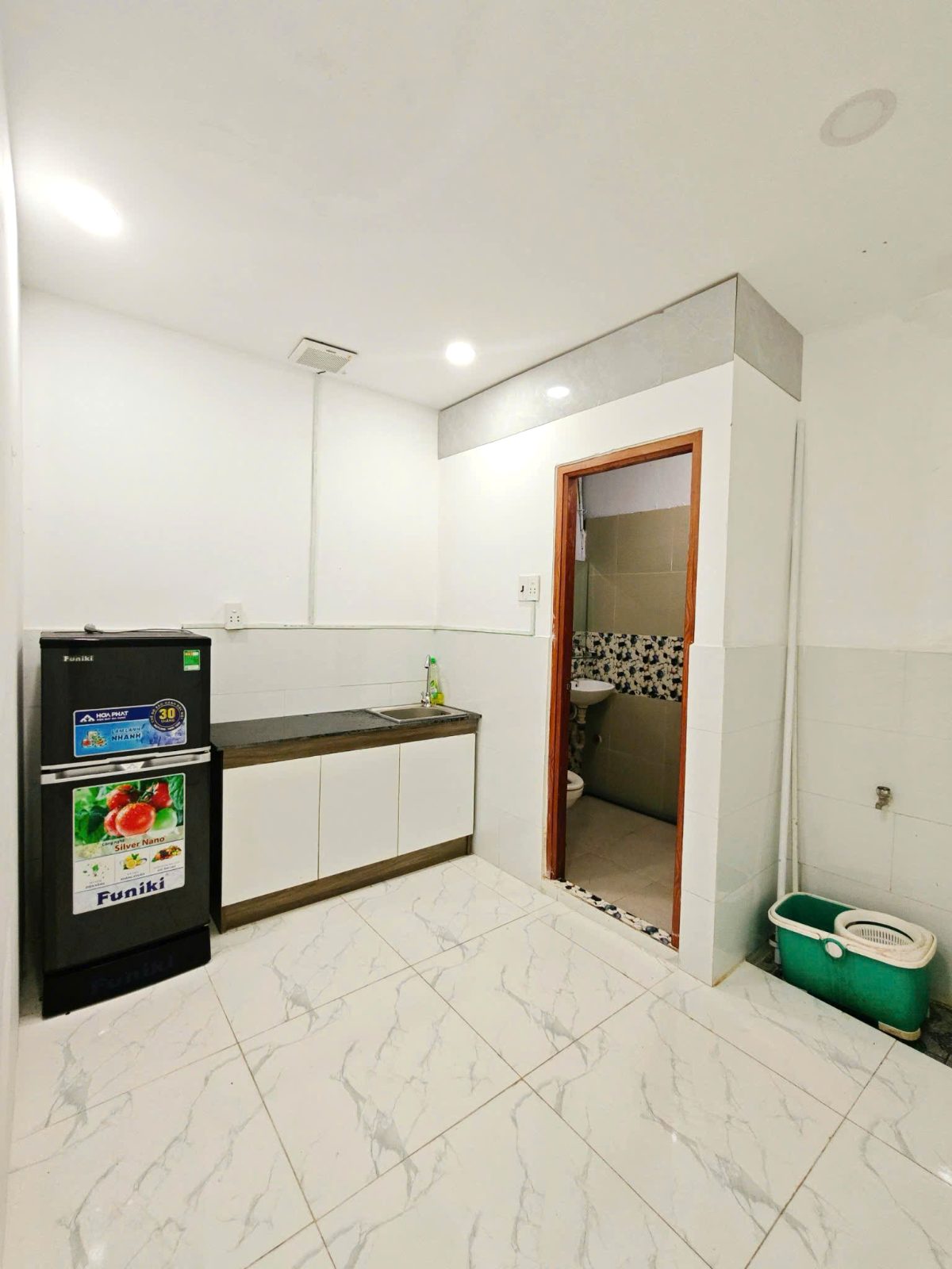 Phòng trọ có nội thất 20m² - Quận 10, TP.HCM