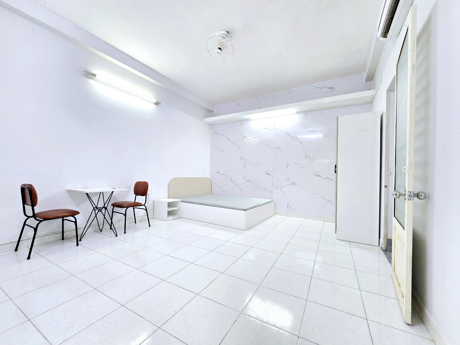 Phòng trọ có nội thất 35m² - Quận 10, TP.HCM