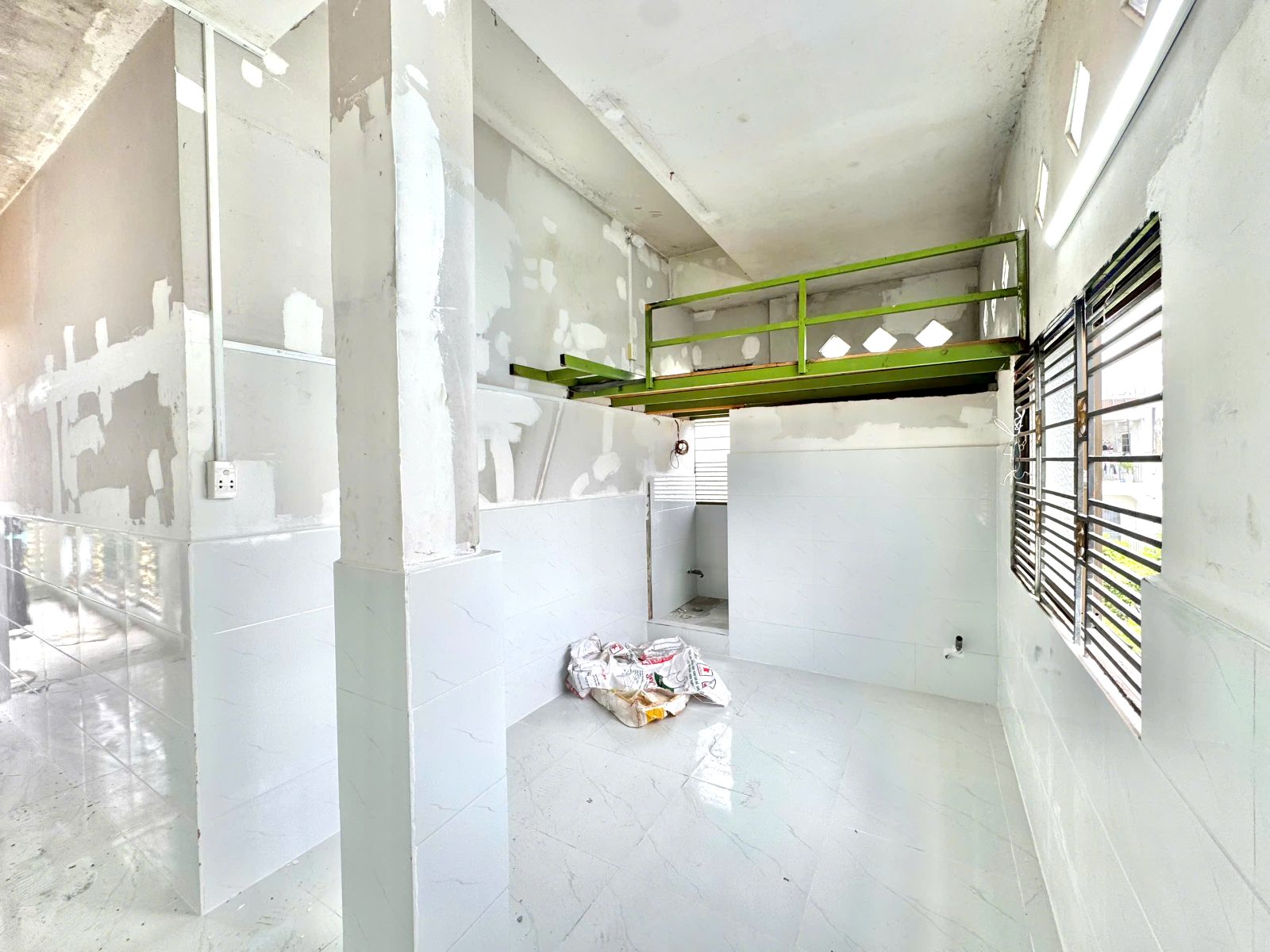 Phòng trọ có nội thất 24m² - Quận 11, TP.HCM