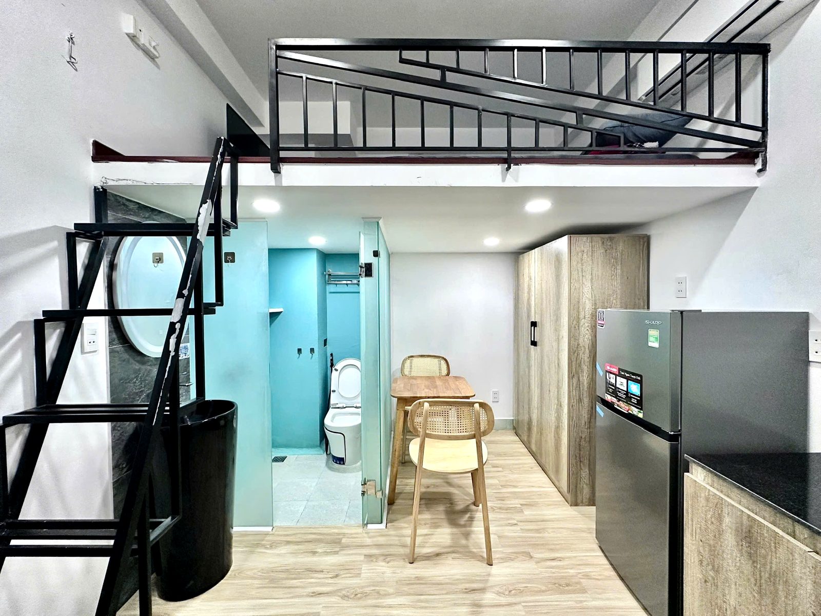 Phòng trọ có nội thất 30m² - Quận 1, TP.HCM