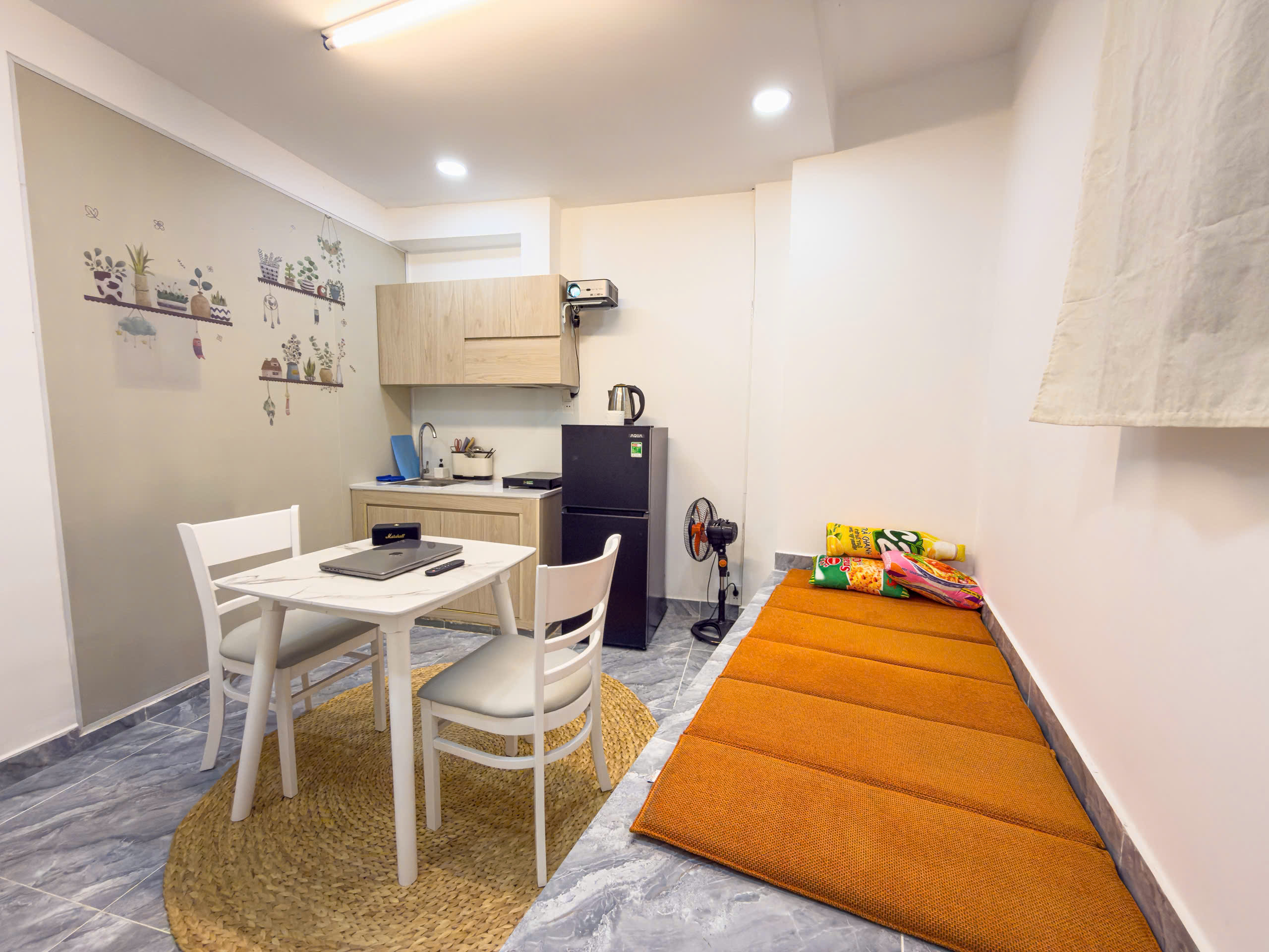 Phòng trọ có nội thất 30m² - Quận 1, TP.HCM