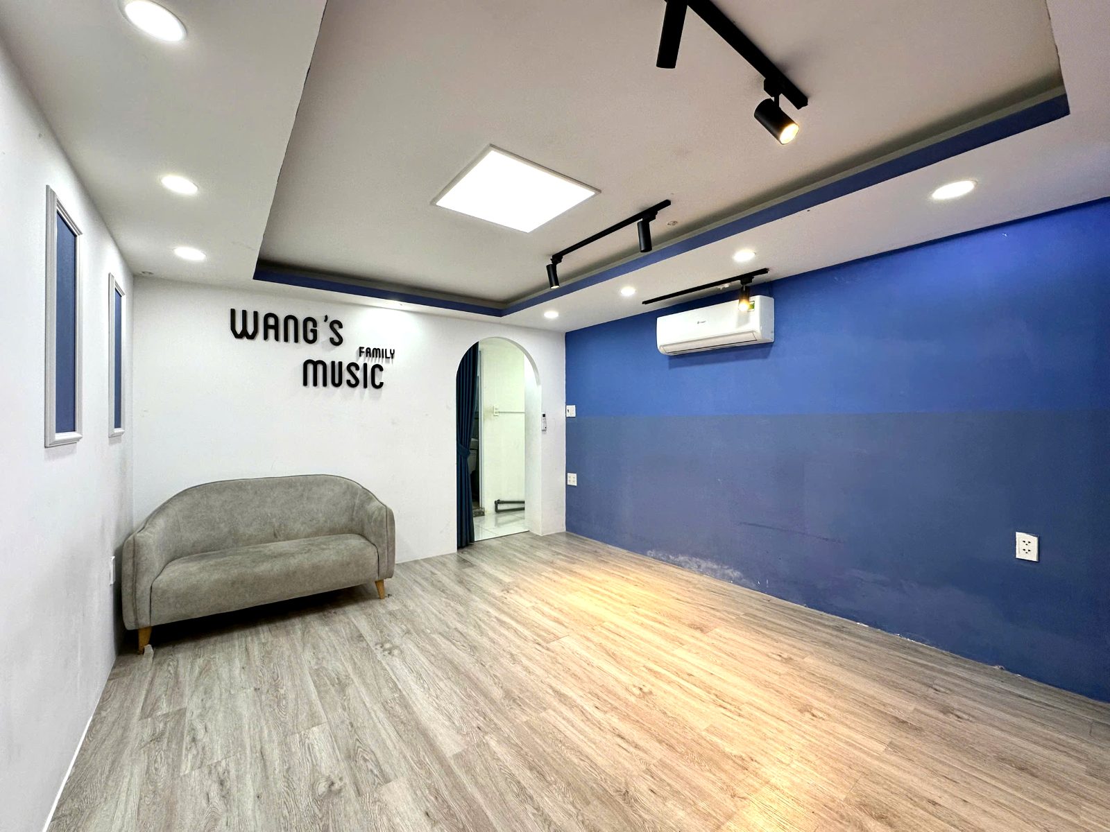 Phòng trọ có nội thất 40m² - Quận 1, TP.HCM