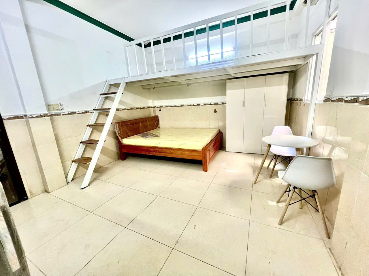 Phòng trọ có nội thất 24m² - Quận 7, TP.HCM