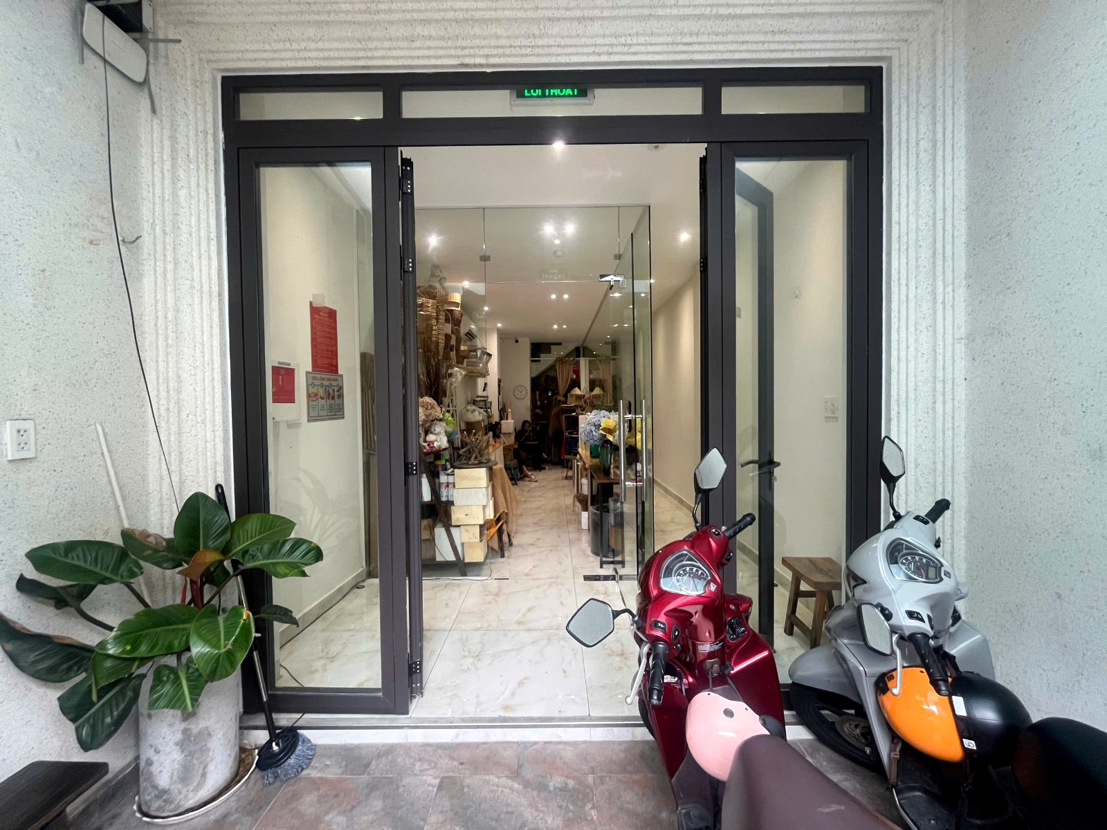 Phòng trọ 25m² - Quận 1, TP.HCM