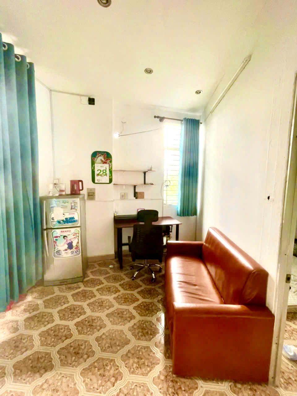 Phòng trọ có nội thất 40m² - Quận 1, TP.HCM