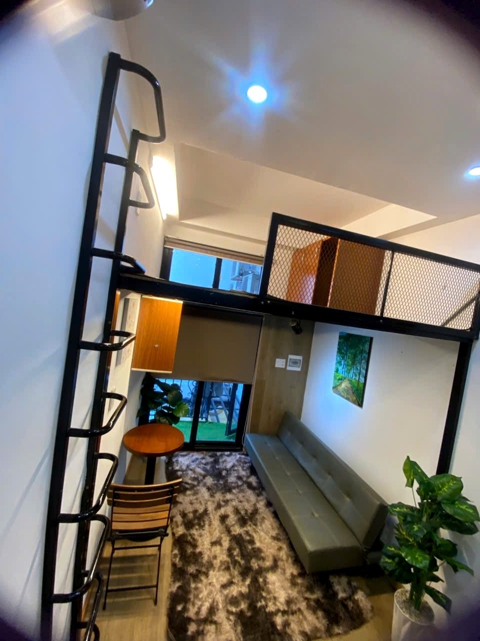 Phòng trọ có nội thất 20m² - Quận 1, TP.HCM