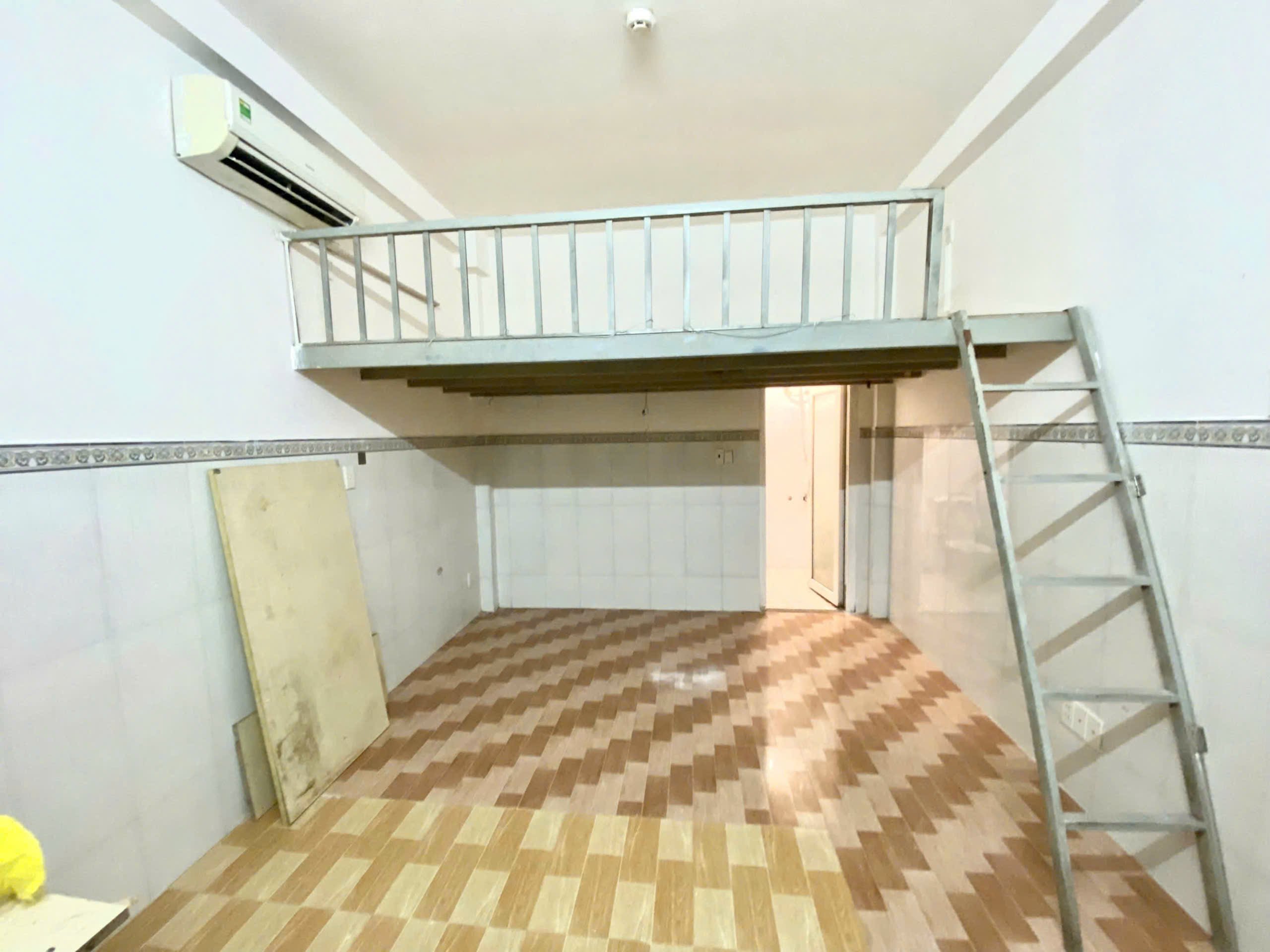 Phòng trọ có nội thất 20m² - Quận 10, TP.HCM