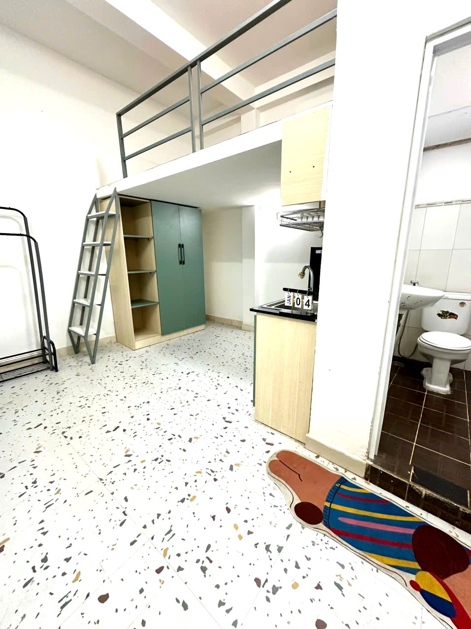 Phòng trọ có nội thất 20m² - Quận 1, TP.HCM
