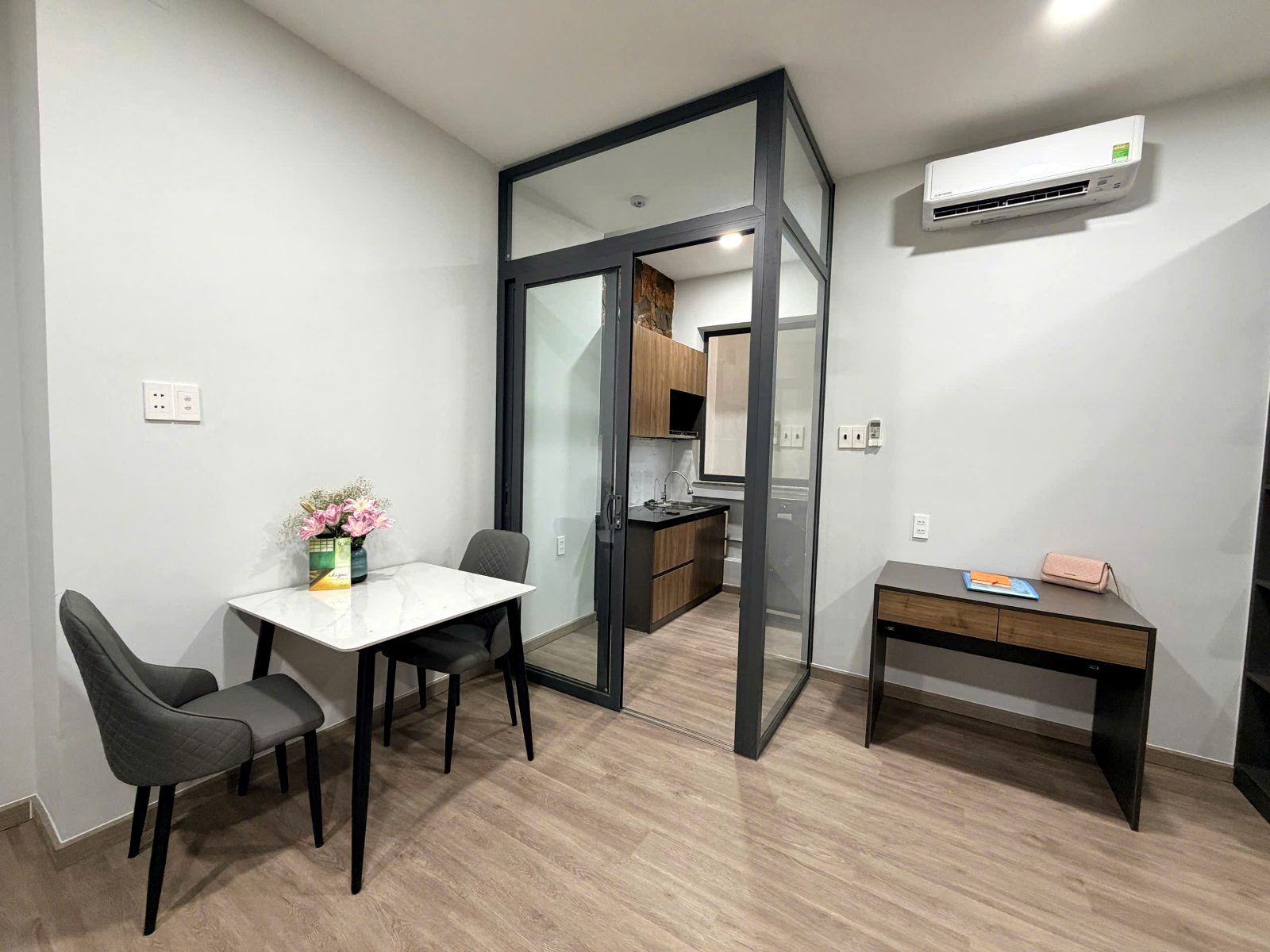 Phòng trọ có nội thất 40m² - Quận 7, TP.HCM