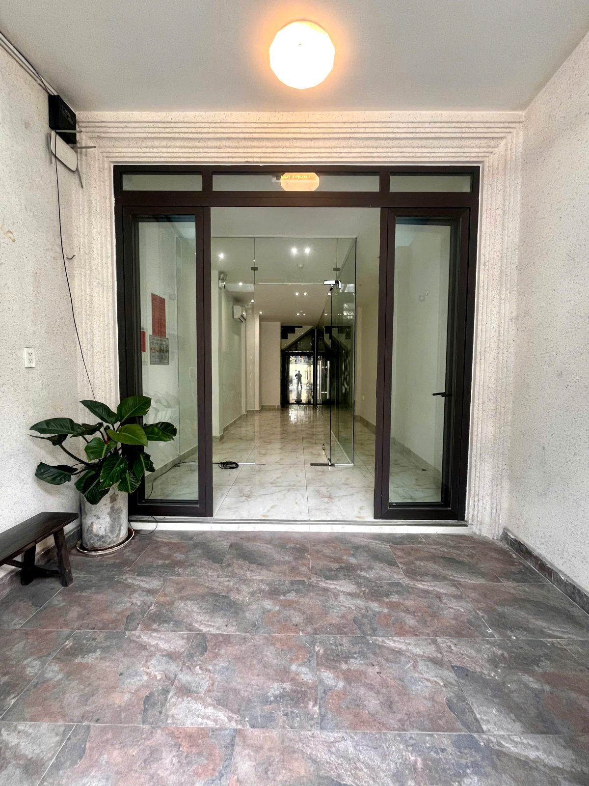 Phòng trọ có nội thất 28m² - Quận 1, TP.HCM