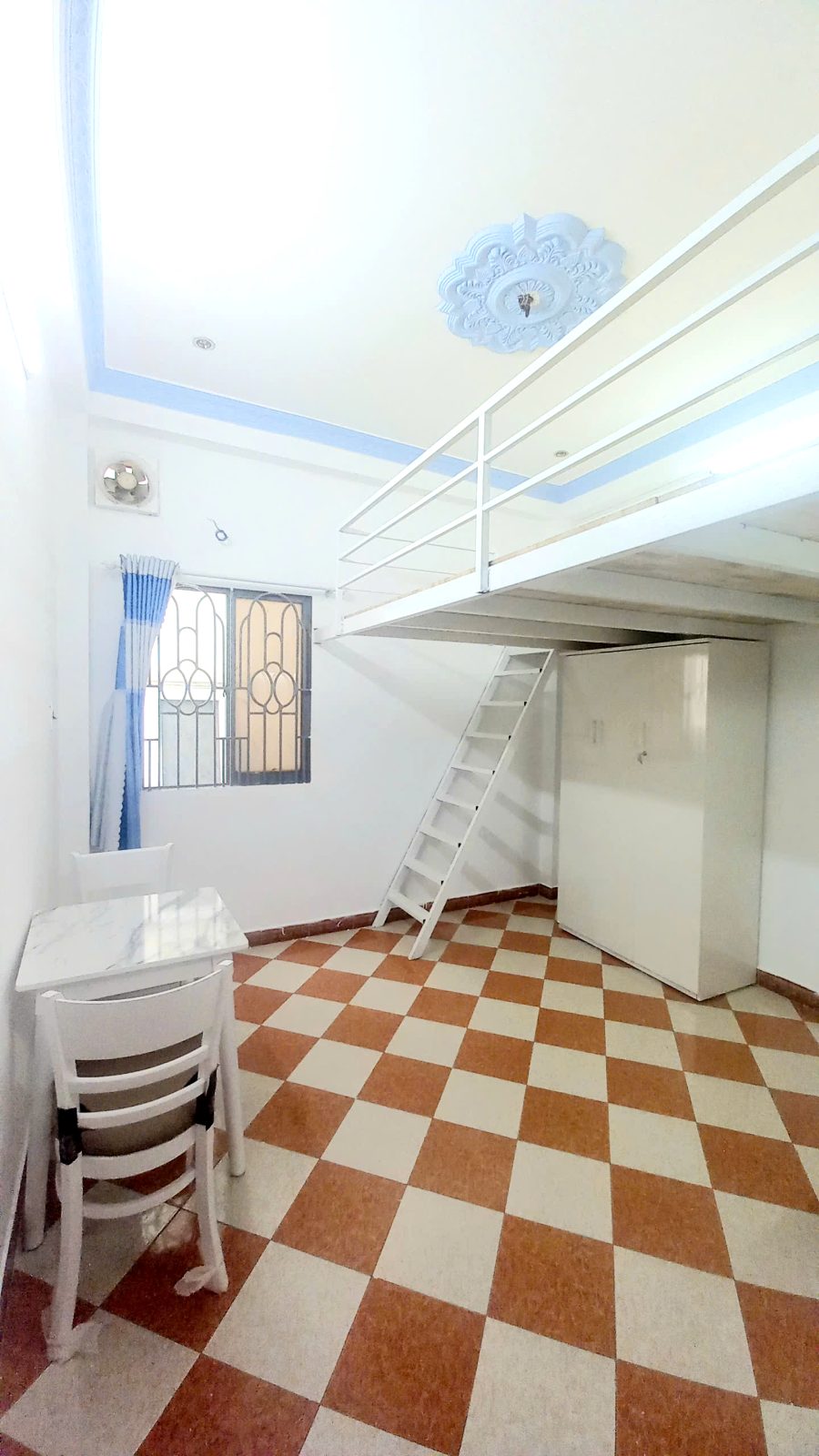 Phòng trọ có nội thất 20m² - Quận 10, TP.HCM