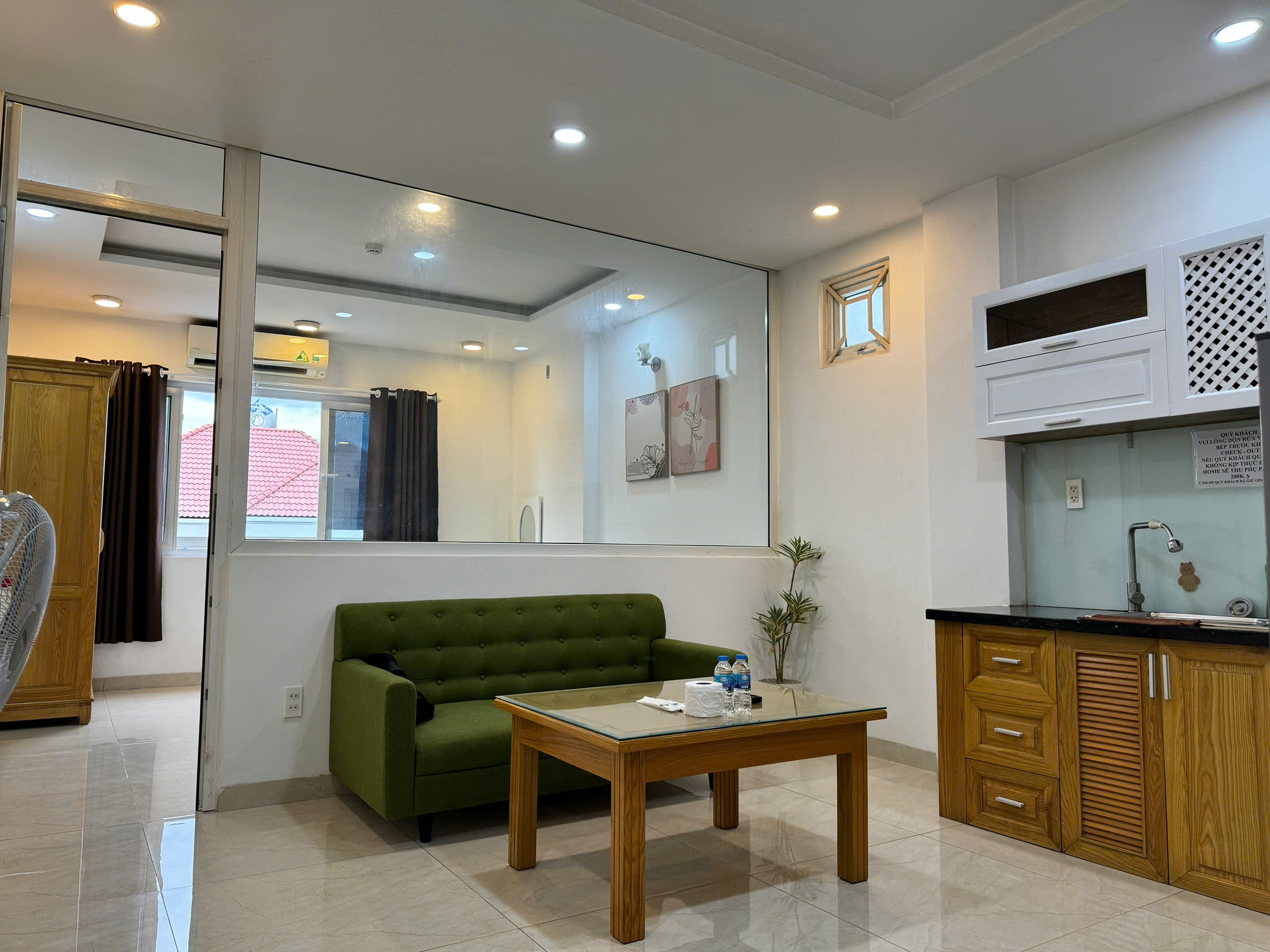 Phòng trọ có nội thất 43m² - Quận 10, TP.HCM