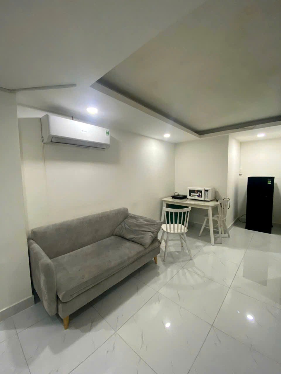 Phòng trọ có nội thất 25m² - Quận 1, TP.HCM
