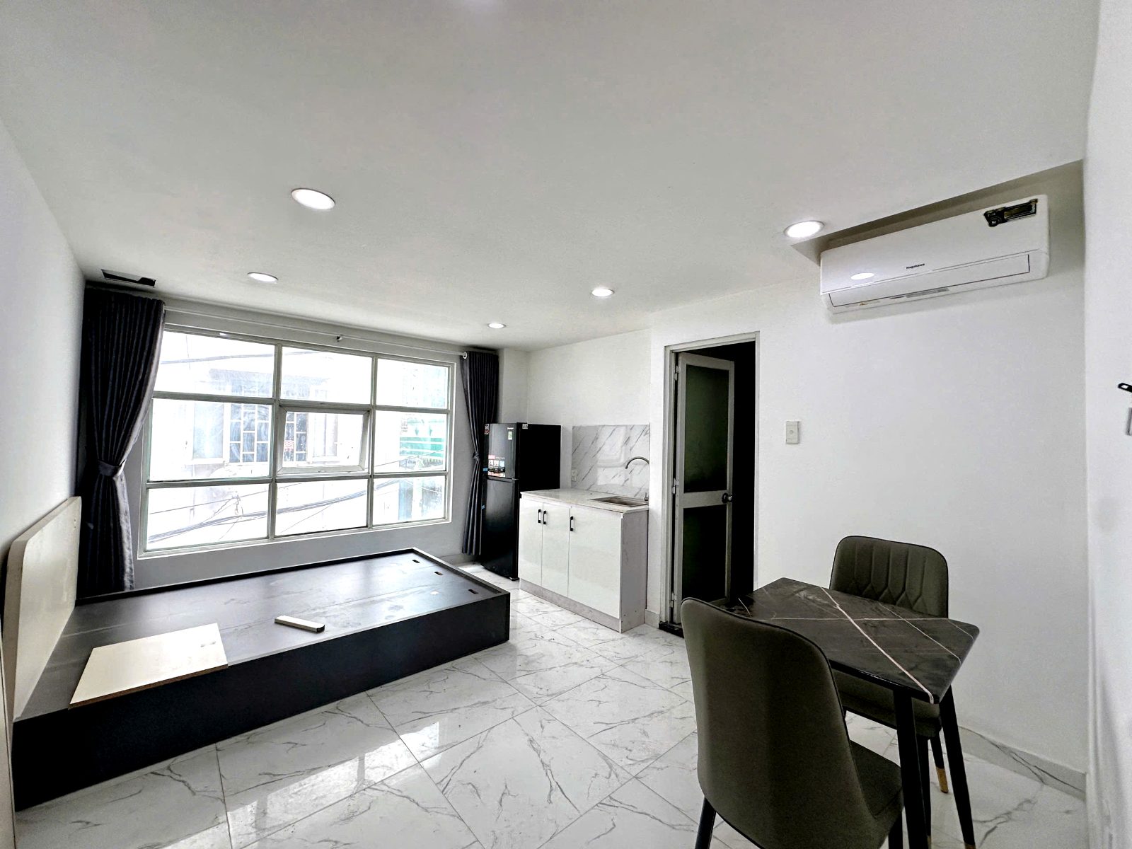 Phòng trọ có nội thất 24m² - Tân Bình, TP.HCM